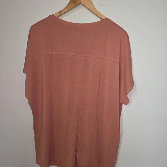 32 Degrees Cool Women's Soft Luxe Short Sleeve V-Neck Top | Red/Pink| XXL - Picture 6 of 15